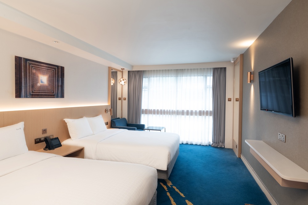 2 Double Premium Middle Floor